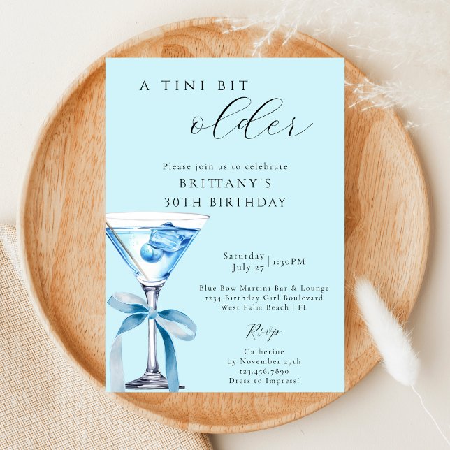 Invitación Un bit Tini más viejo Blue Bow Martini 30 cumpleañ (Subido por el creador)