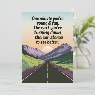 Invitación Un cumpleaños gracioso que se hace viejo volteando