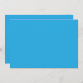 Invitación un fondo azul con un gato blanco y negro