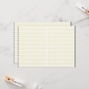 Invitación un fondo naranja y amarillo con puntos pequeños