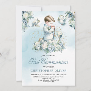 Invitación Un niño está rezando con ropa formal azul floral