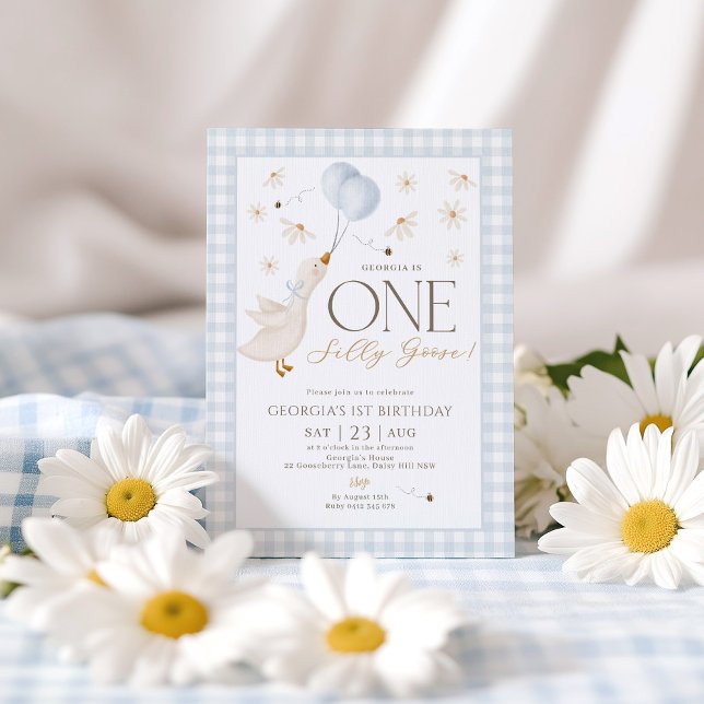 Invitación Un niño morado de oca azul Gingham (Silly Goose 1st Birthday Blue Gingham Boys Invitation
)