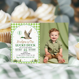 Invitación Un pato afortunado Green Gingham Birthday Photo