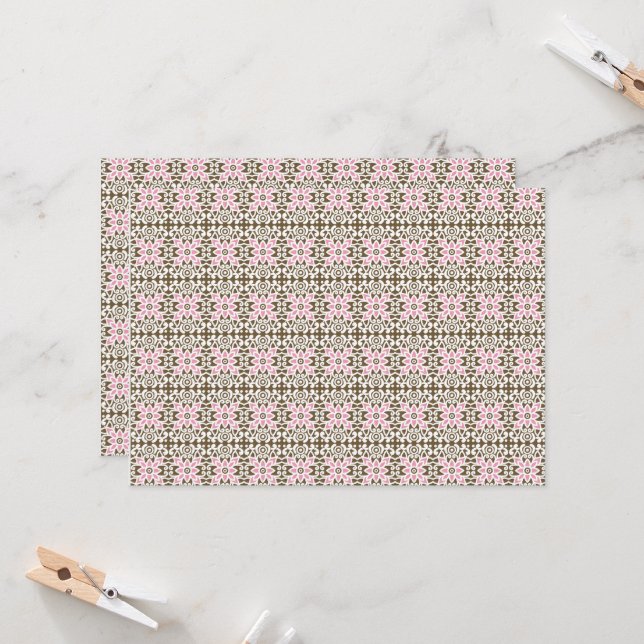 Invitación un patrón rosa y marrón sobre un fondo blanco (Anverso/Reverso In Situ)