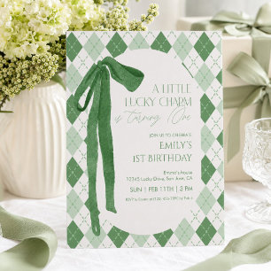 Invitación Un pequeño amuleto de la suerte que cumple un año