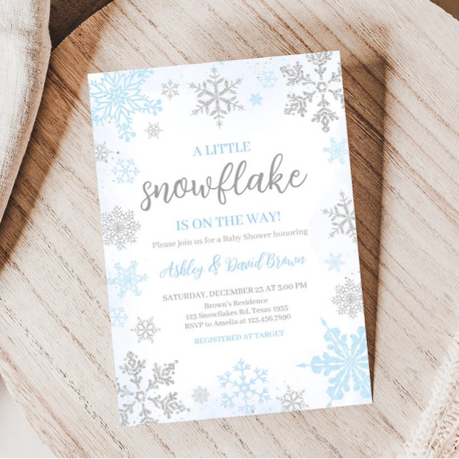 Invitación Un pequeño Baby Shower azul de copo de nieve (Blue Snowflakes Baby Shower Invitation)