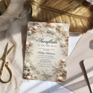 Invitación Un pequeño Baby Shower neutral con copo de nieve