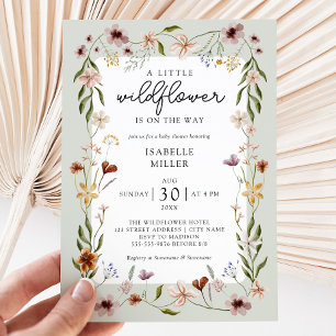 Invitación Un pequeño Baby Shower verde de flores silvestres