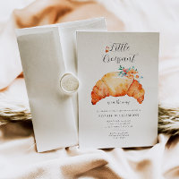 Un Pequeño Croissant Está En Camino De Baby Shower