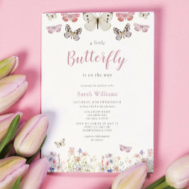 Invitación Un pequeño jardín de flores silvestres de mariposa