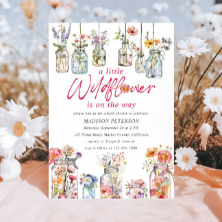 Invitación Un pequeño jarrón floral de flores silvestres Baby