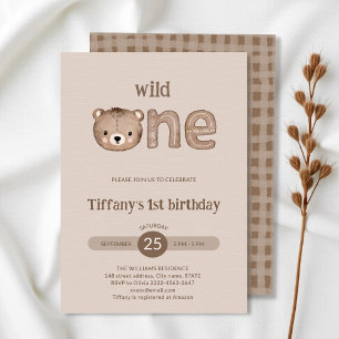 Invitación Un primer cumpleaños de Cute Little Bear silvestre