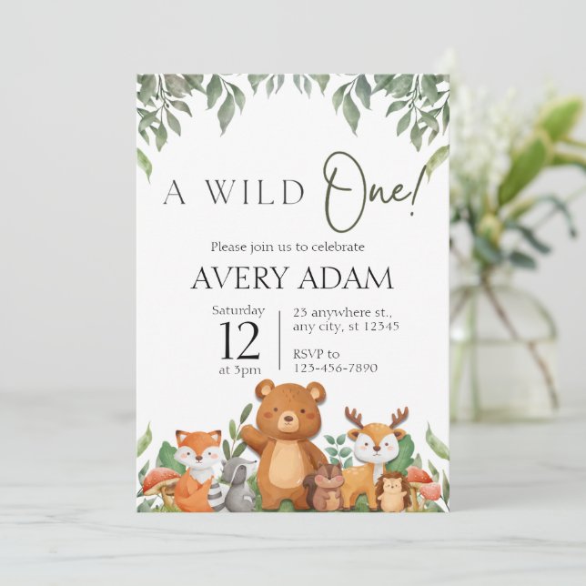 Invitación Un salvaje Baby Shower de animales de Woodland One (Anverso de pie)
