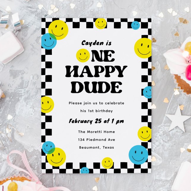 Invitación Un tipo feliz sonriendo cara primer Fiesta de cump ("One happy dude" 1st birthday party invitation with smiling faces)