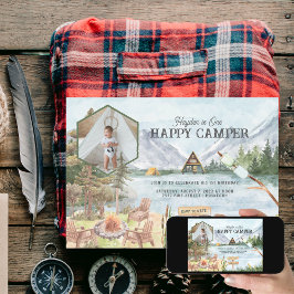 Invitación Una foto de cumpleaños de One Happy Camper en un c