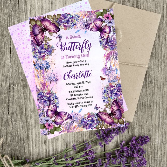 Invitación Una mariposa dulce se está convirtiendo en un Chic (A Sweet Butterfly Is Turning One Girl Butterflies and Floral 1st Birthday Party Invitation)