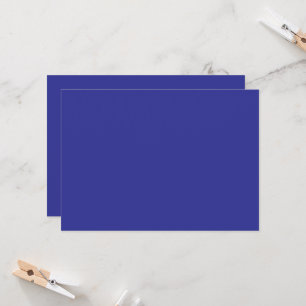 Invitación una pared azul con un reloj