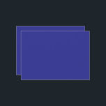 Invitación una pared azul con un reloj<br><div class="desc">El diseño es un gran cuadrado azul con una textura suave y una sombra profunda de azul. El color es tan vibrante y rico que casi parece ser un color sólido, dando la impresión de un cielo despejado y sin nubes. El azul profundo evoca una sensación de calma y tranquilidad,...</div>