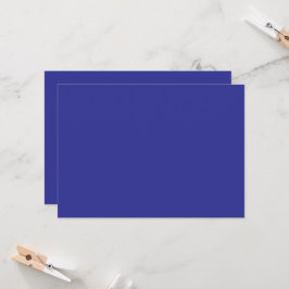 Invitación una pared azul con un reloj