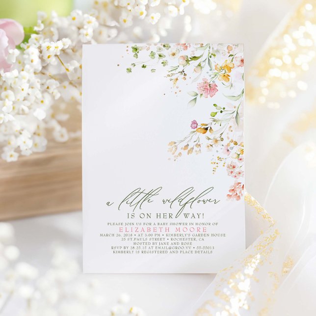 Invitación Una Pequeña Flor Silvestre Camina Hacia Un Baby Sh (A Little Wildflower Baby Shower Invitation)