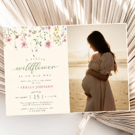 Invitación Una pequeña foto de Baby Shower con flores silvest