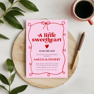 Invitación Una pequeña niña cariño garabato arco baby shower