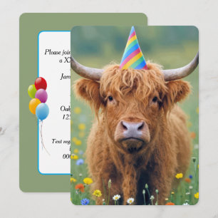 Invitación Vaca Highlandlandesa de cumpleaños con sombrero de