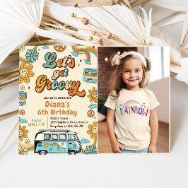 Invitación Vamos a conseguir el arcoiris retro Groovy sexto c