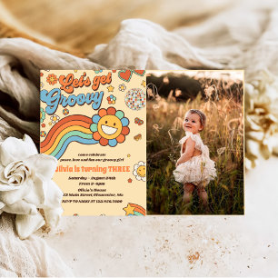 Invitación Vamos a hacer arcoiris retro Groovy foto de tercer