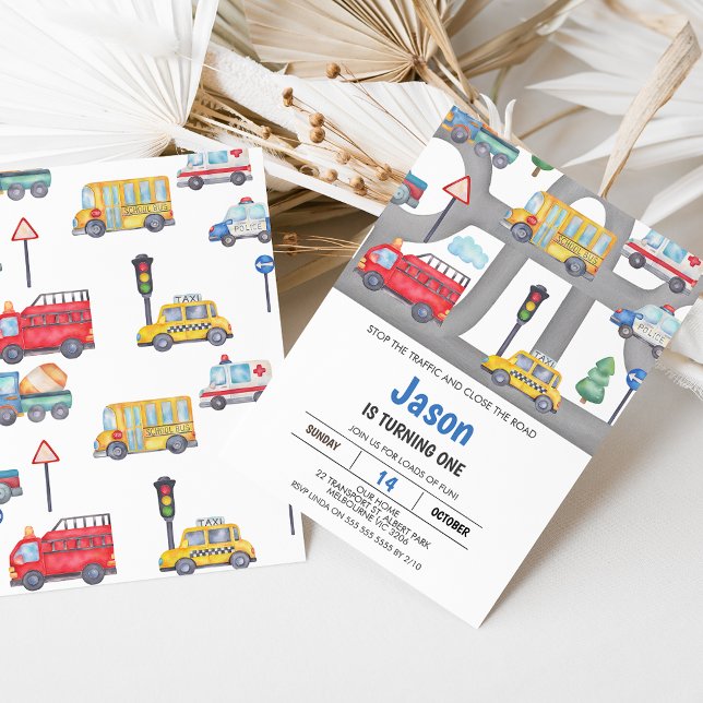 Invitación Vehículos para niños o carreteras de transporte 1e (Cute boy's transport themed first birthday invitation featuring various vehicles and grey road.)