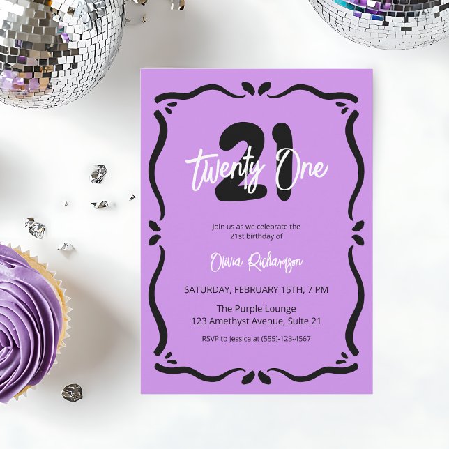 Invitación Veintiún morado negro elegante Moda 21 cumpleaños (Twenty One Purple Black Elegant Chic 21st Birthday Invitation)
