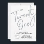 Invitación Veintiuno | Silver 21st Birthday Fiesta<br><div class="desc">Celebra tu día especial con esta sencilla y elegante invitación a la fiesta de cumpleaños 21. Este diseño presenta un guión de broche plateado de moda "Twenty-one" con un diseño limpio. Más diseños disponibles en mi tienda BaraBomDesign.</div>