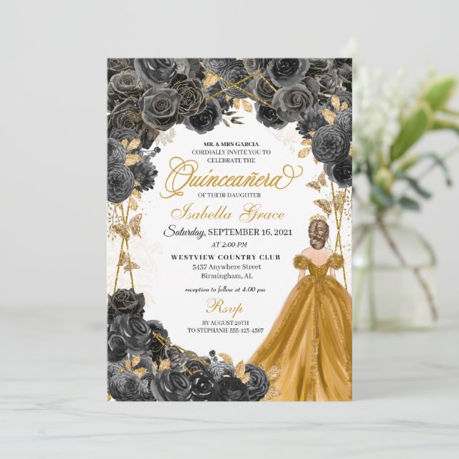 Invitación Vestido de princesa negra y dorada Quinceañera (Anverso de pie)