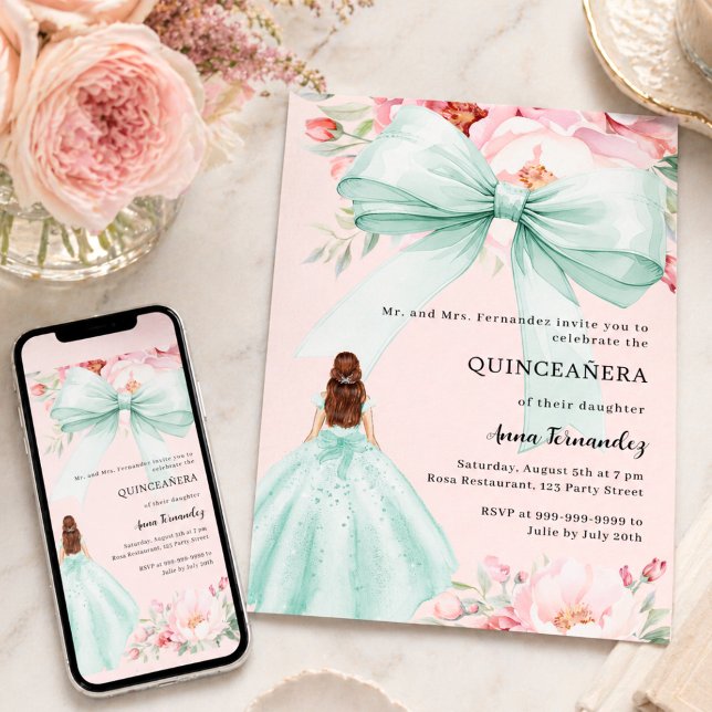 Invitación Vestido de Quinceañera de flores rosadas sonrojada (Subido por el creador)