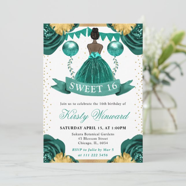 Invitación Vestido Verde Azul Piel Oscura Princesa Dulces 16 (Anverso de pie)