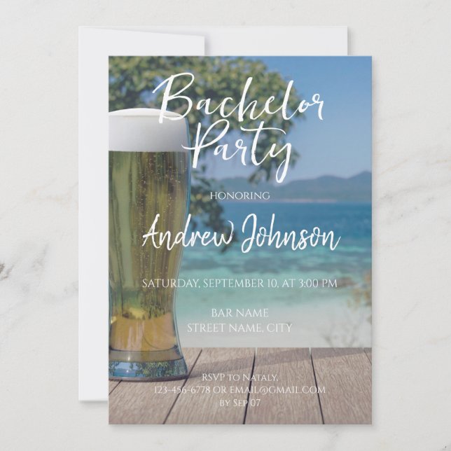 Invitación Vidrio de cerveza ligera en la playa (Anverso)