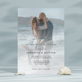 Invitación Vidrio marino Dusty Blue Couple Photo Beach Weddin