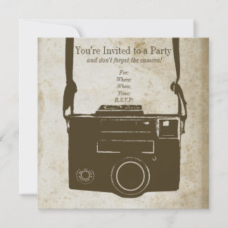 Invitación Vieja cámara de cine retro en papel antiguo