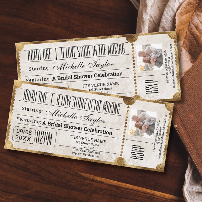 Invitación Viñeta de cine ruso con foto de RSVP (vintage movie ticket with a photo, old gold background)