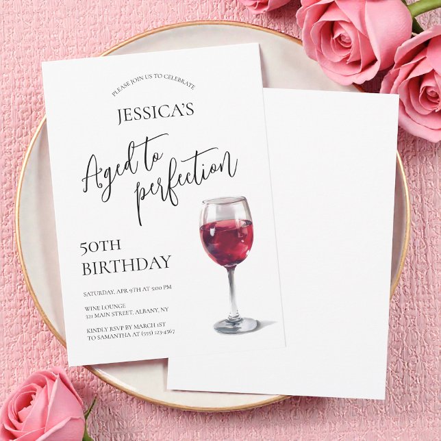 Invitación Vino con guión envejecido a la perfección Cumpleañ (Aged to Perfection Script Wine 50th Birthday Party Invitation)