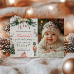 Invitación Vintage Nutcracker Winter Onederland Photo<br><div class="desc">Captura la magia de la temporada con nuestra Invitación a la Fotografía de Onederland de Vintage Nutcracker Winter. Con encantadores diseños vintage de Nutcracker, delicados acentos de invierno y espacio para una foto personalizada, esta invitación marca el tono perfecto para la encantadora celebración de su primer cumpleaños. Completamente personalizable con...</div>