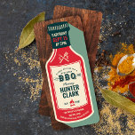 Invitación Vintage Retro Barbeque Sauce Botella Cumpleaños<br><div class="desc">¿Tienes un divertido cumpleaños de barbacoa para planear? Nuestra fresca y única invitación al cumpleaños de la botella de salsa de barbacoa al estilo retro vintage seguramente sacudirá las cosas. El diseño presenta nuestro diseño de botellas de salsa BBQ estilo retro a mano con detalles de invitación creativamente diseñados en...</div>