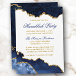 Invitación Watercolor Marble Azul Geode Gold Hanukkah Fiesta<br><div class="desc">Elegante y moderno color de agua invierno azul y oro Agate de mármol Geode Hanukkah Party Tarjeta de invitación - fondo blanco con guión de oro</div>