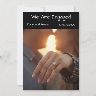 Invitación We Are Engaged Photo Announcement Card | Modern 