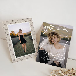 Invitación Whimsical Bow Frame Overlay Graduation