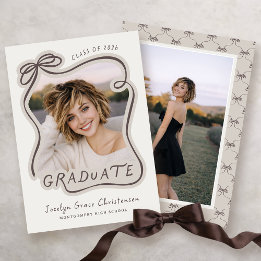 Invitación Whimsical Bow Hand Drawn Frame 2026 Graduation