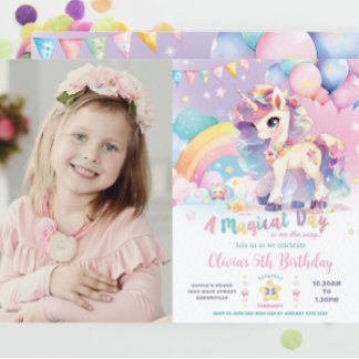 Invitación Whimsical Cute Rainbow Unicornio cumpleaños mágico