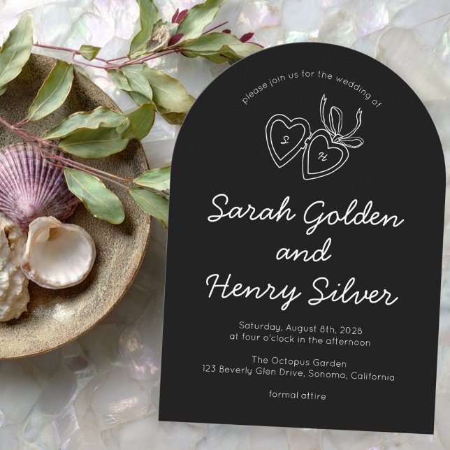 Invitación Whimsical Heart Locket Doodle Sketch Modern CUSTOM (Whimsical Heart Locket Doodle Sketch Modern CUSTOM Arch Wedding Invitation Black and White
)