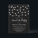 Invitación Whimsical String Lights Black Sweet 16 Fiesta<br><div class="desc">La encantadora y elegante invitación Sweet 16 Party con luces colgantes blancas. Esta dulce invitación de 16 personalizables es perfecta para fiestas al aire libre. Hay otros eventos y otros antecedentes disponibles.</div>