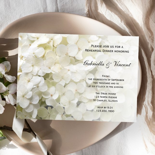 Invitación White Hydrangea Floral Wedding Rehearsal Dinner (Subido por el creador)